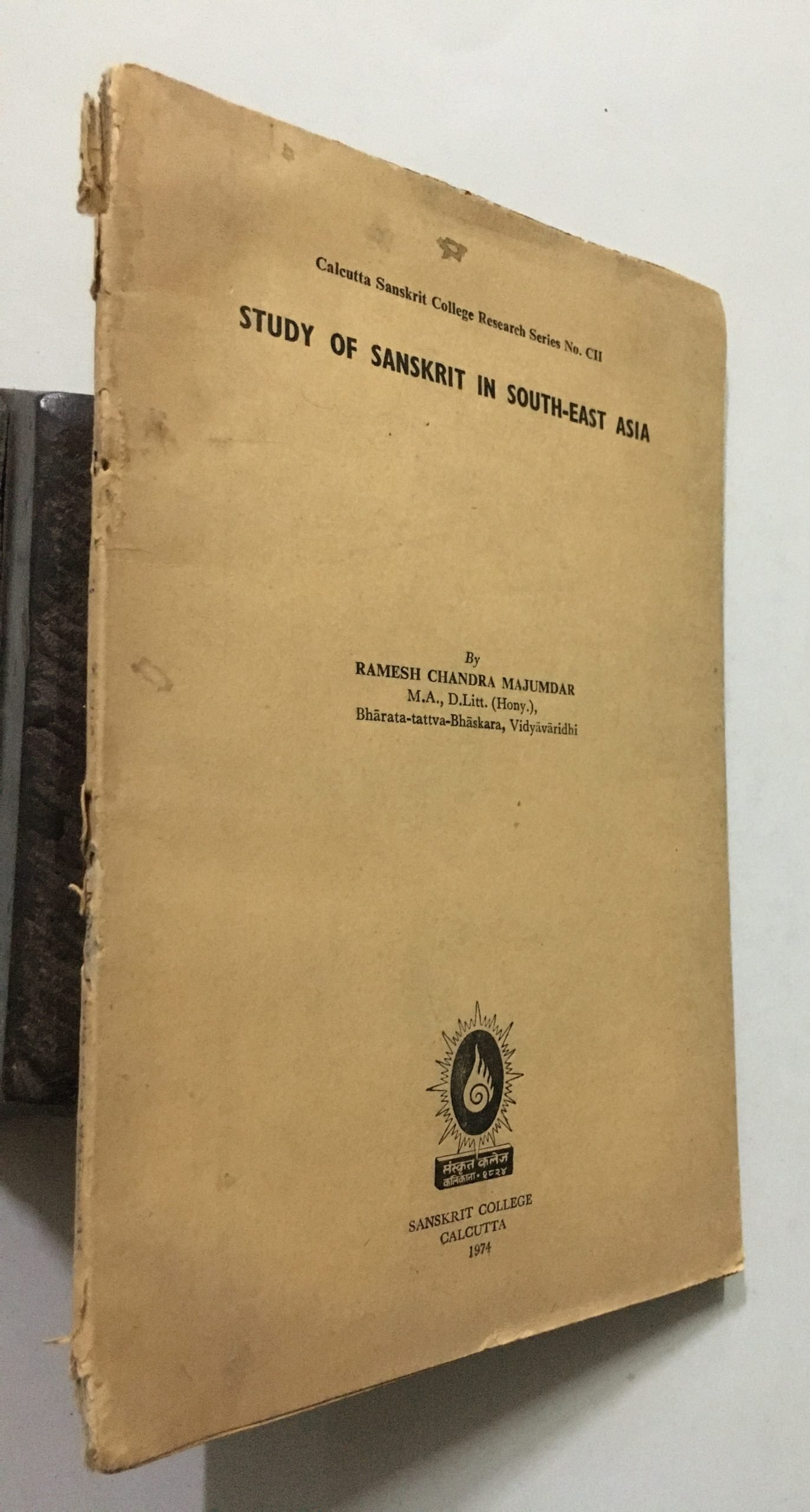 Majumdar, Ramesh Chandra: Study Of Sanskrit In South East Asia. 1974