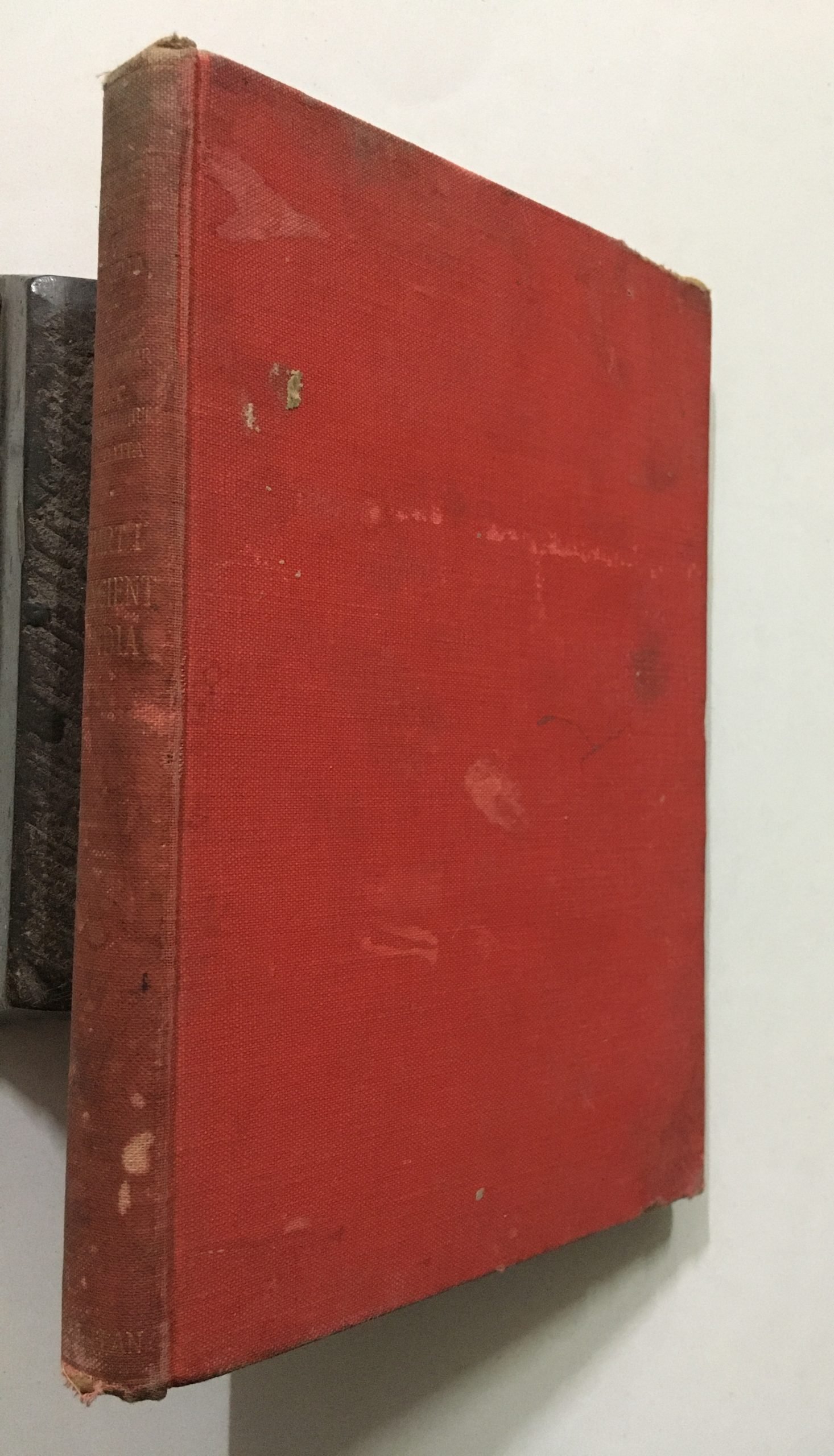 Majumdar, R. C: An Advanced History Of India. Part 1 - Ancient India. 1955