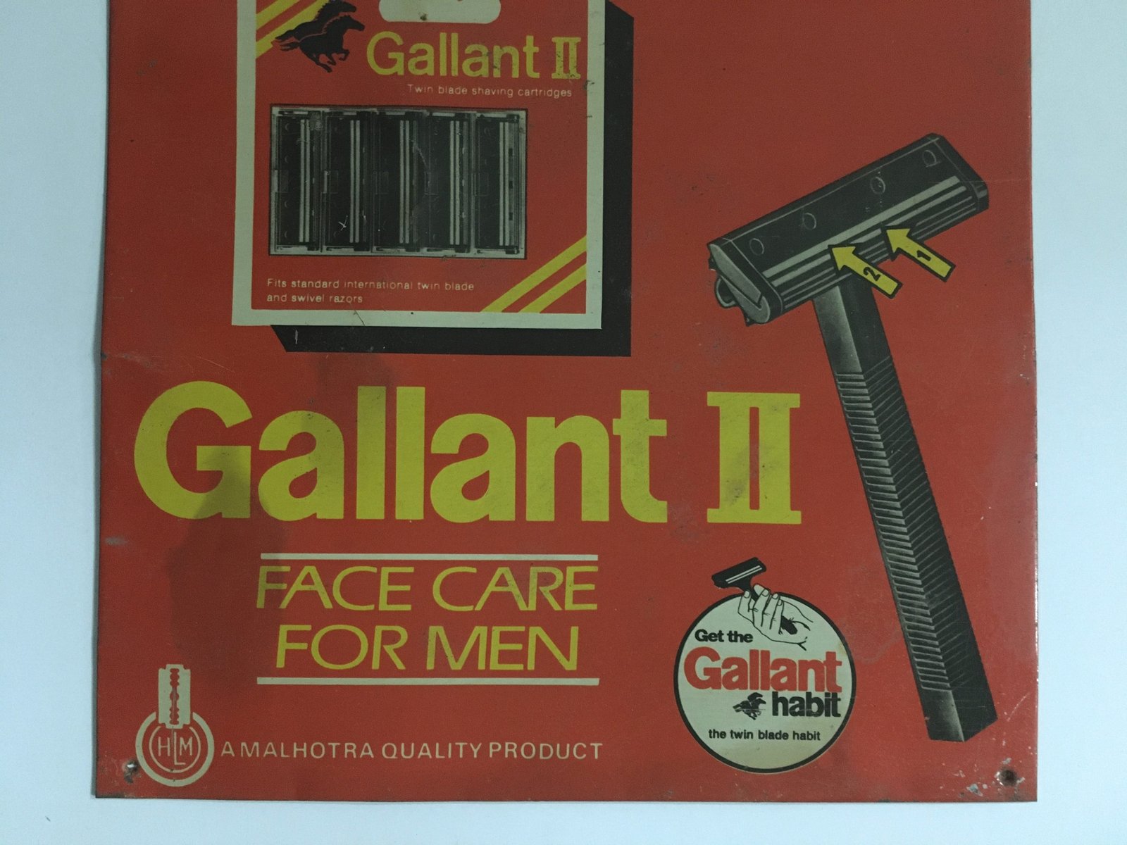 Vintage Tin Sign GALLANT TWIN BLADE SHAVING 8.75in x 12.50in - Image 4